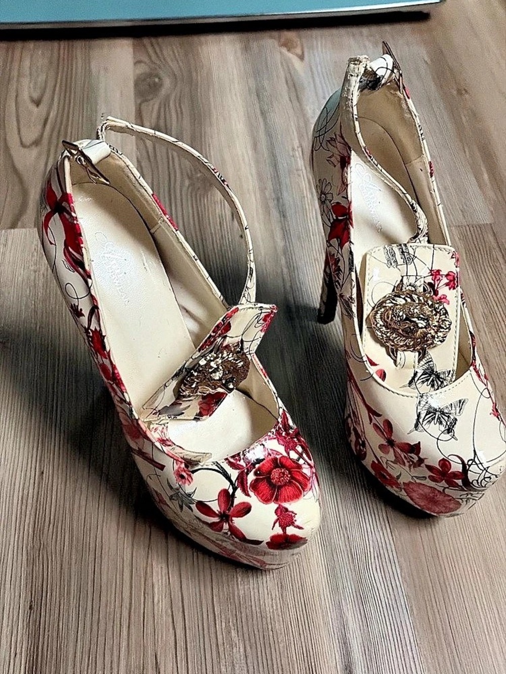 Qupid Floral Platform Heels in White & Red